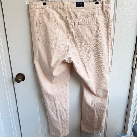 Crown & Ivy | Ripped Skinny Jeans | Pink | Size 22W - Picture 2 of 7